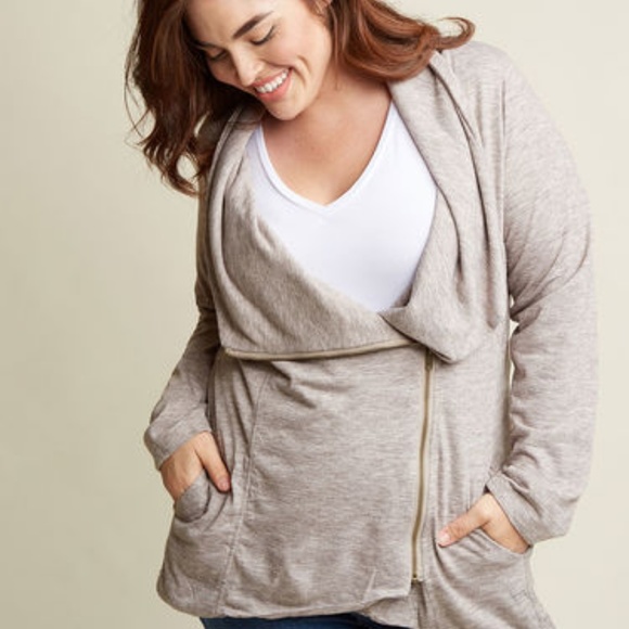 Modcloth Sweaters - Modcloth Airport Greetings Cardigan Medium